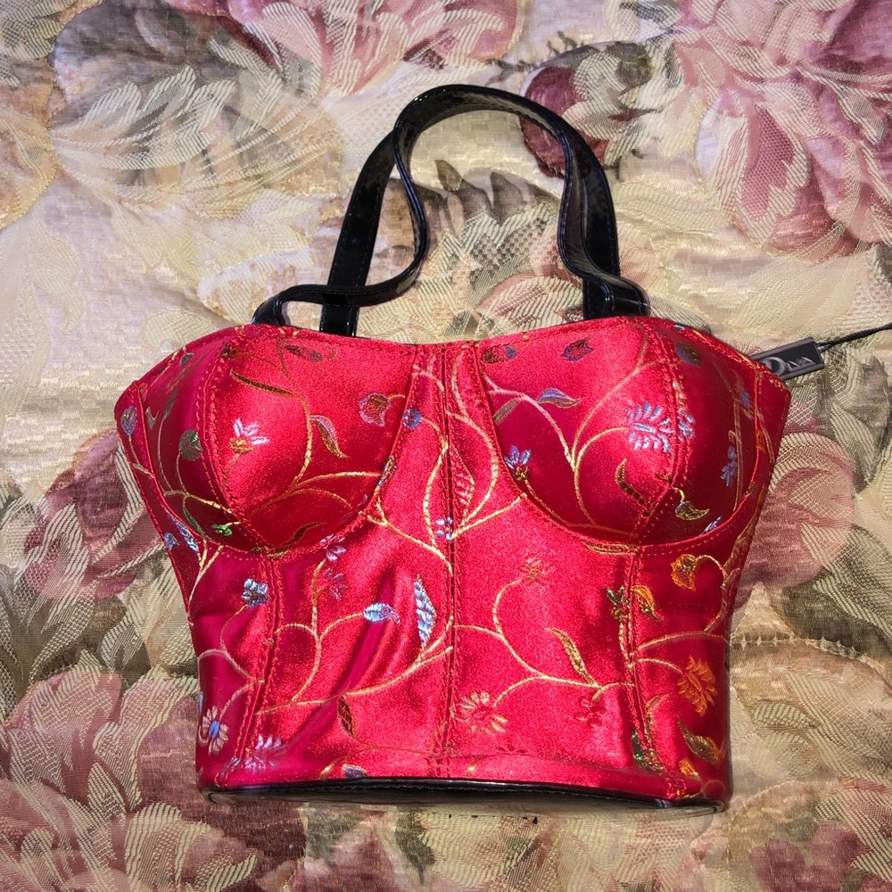 red corset purse 💃🏼